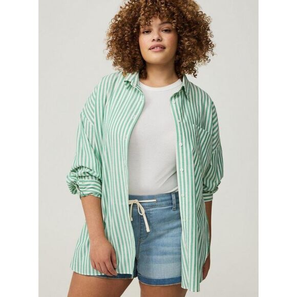 💚🤍 NWT Torrid Drop Shoulder Button-Down Shirt • Size 14/16 • Relaxed Fit ✨ - Picture 1 of 8